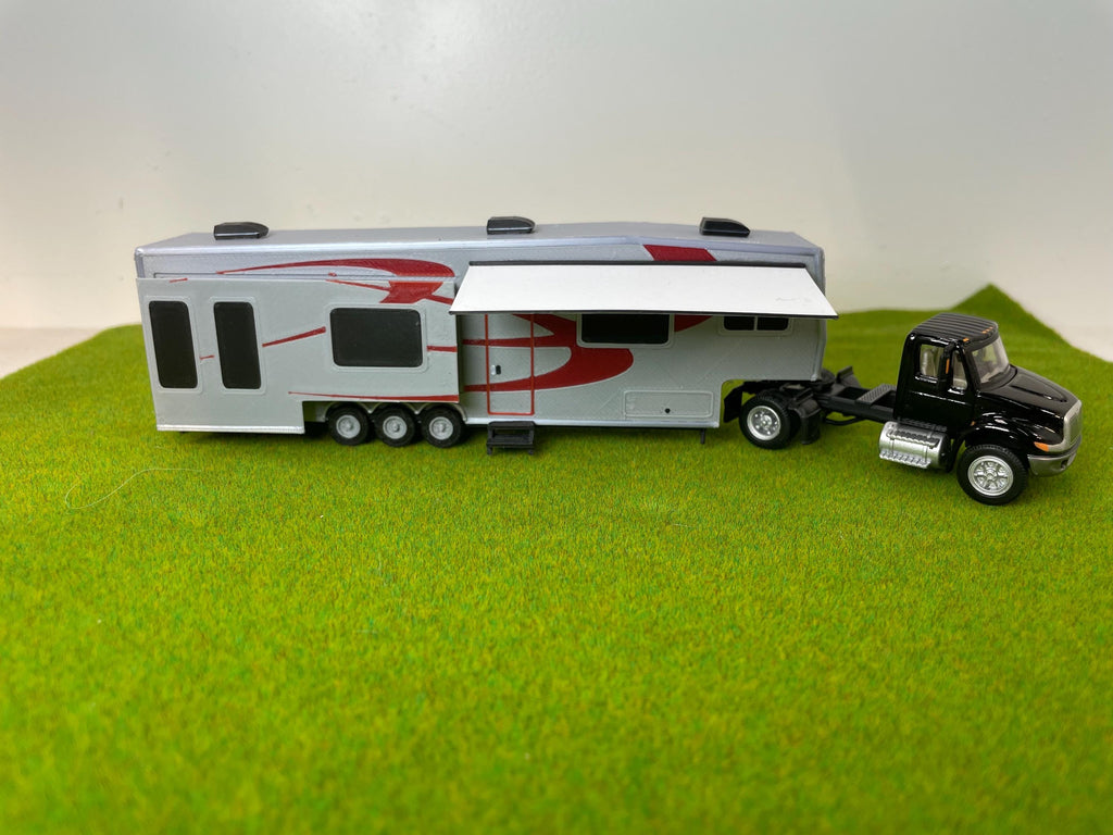 HO Scale 5th Wheel Camper Trailer Kit 1/87