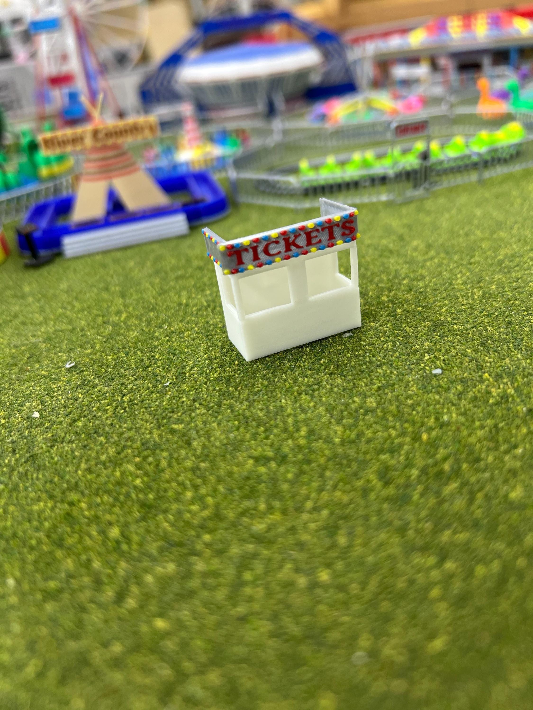 HO Scale Ticket Booth for Model Train Layouts and Carnival Dioramas 1/87
