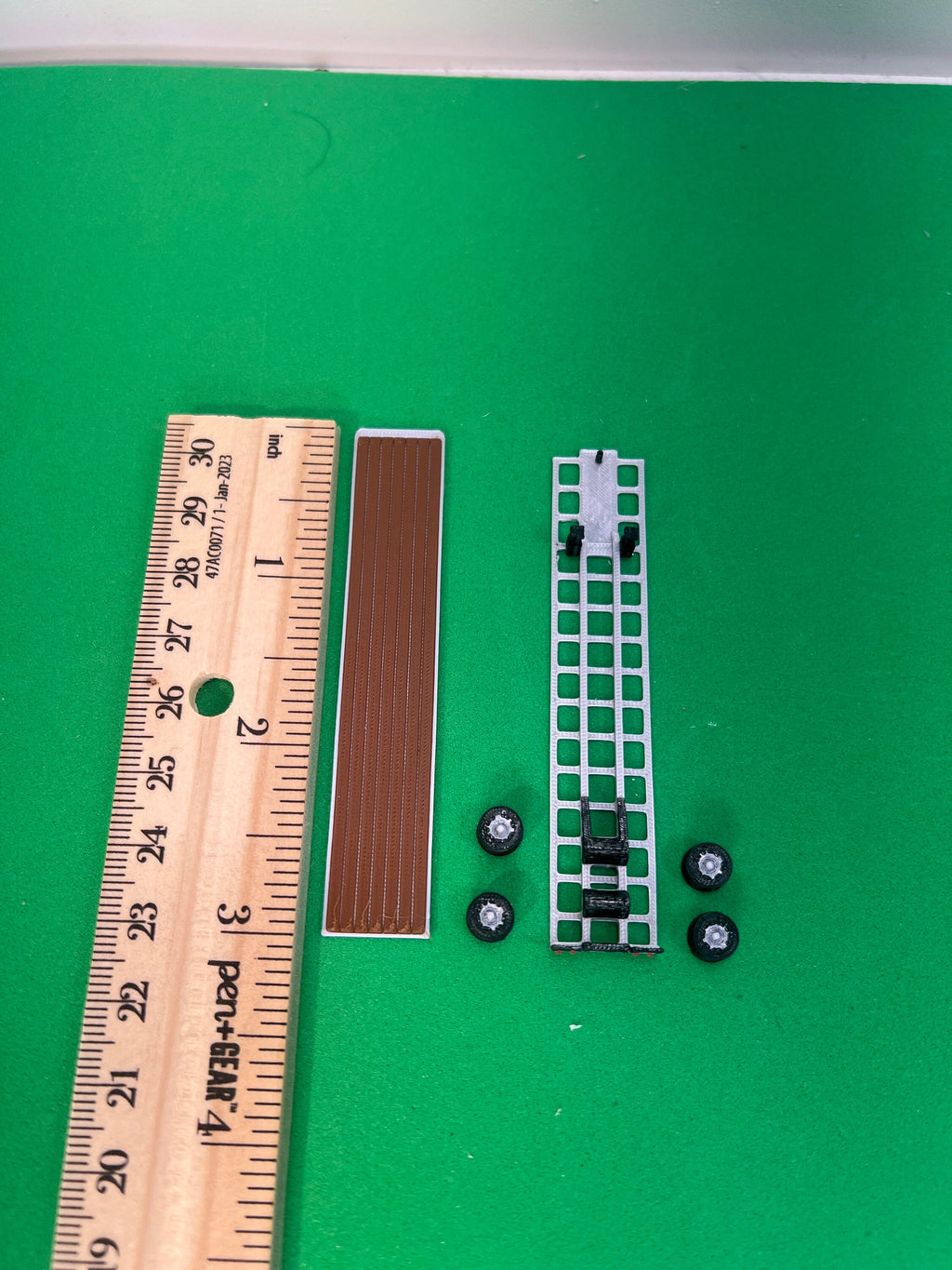 N Scale 53ft Flat Deck Trailer.