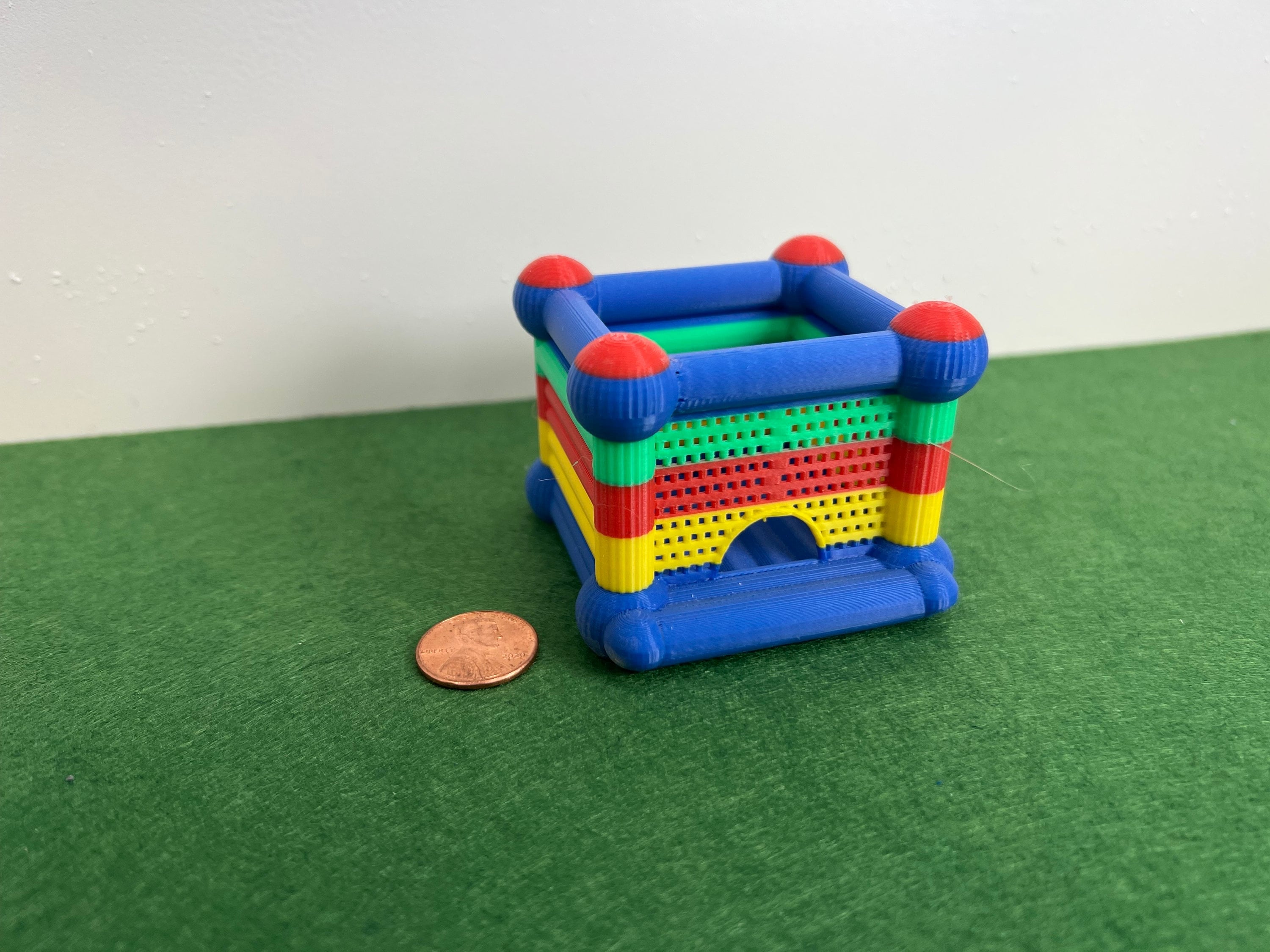 HO Scale muti-colored bounce house.
