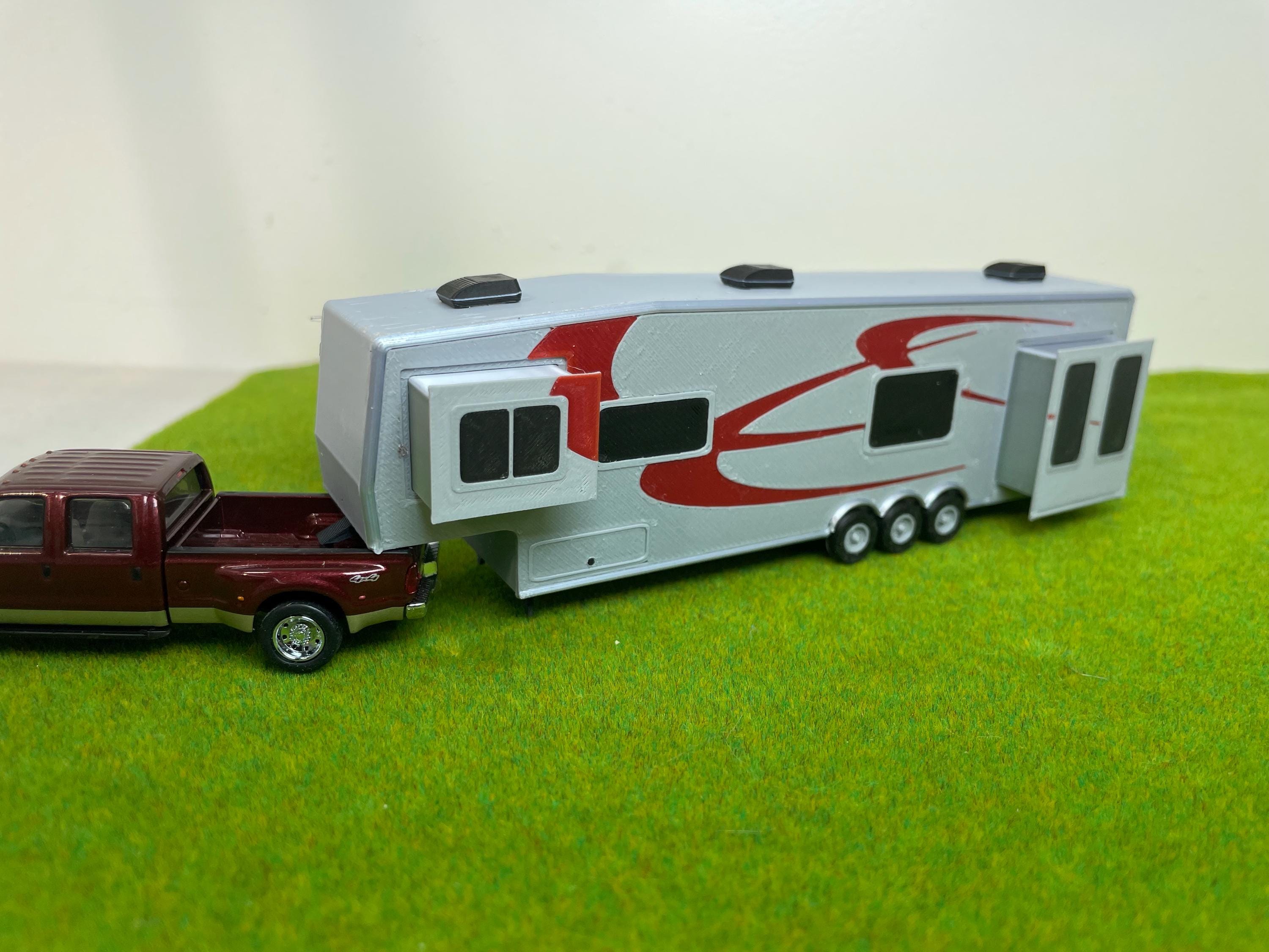 HO Scale 5th Wheel Camper Trailer Kit 1/87