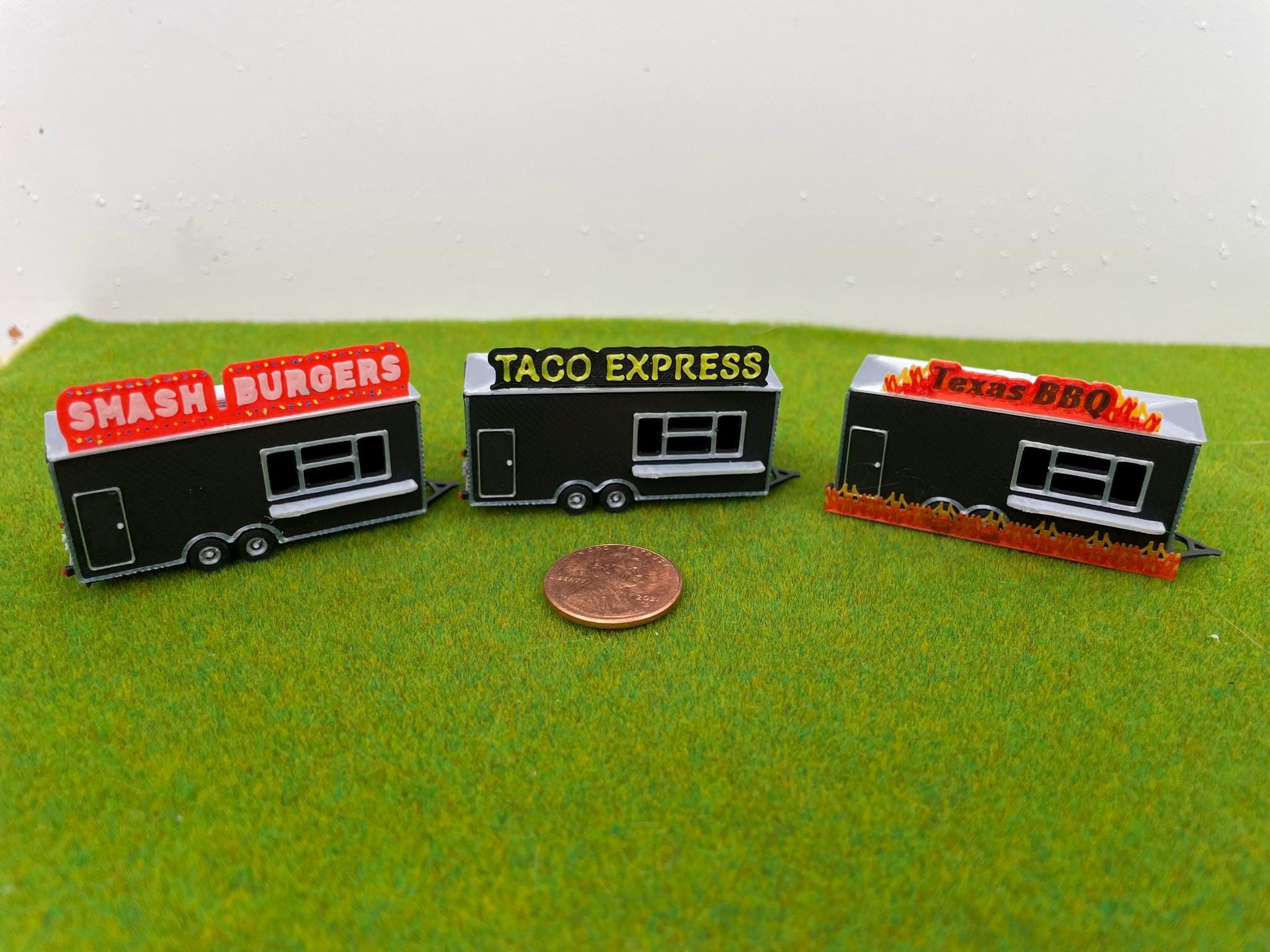 N Scale Food Trailer Kit: Texas BBQ, Taco Express, Smash Burger Diorama
