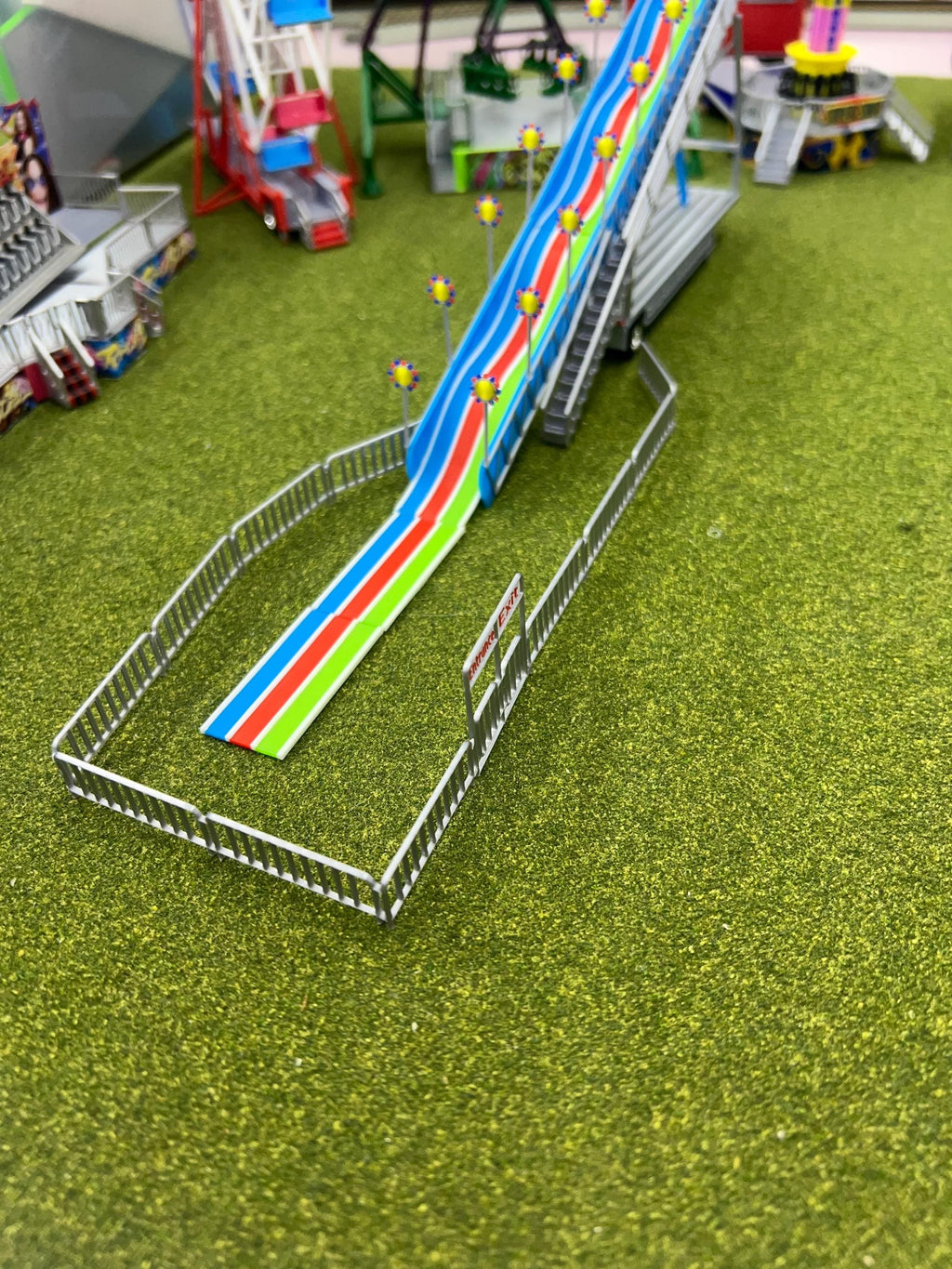 HO Scale Fun Slide 1/87