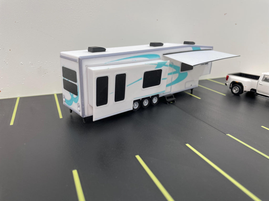 1/64 5th Wheel Camper Trailer for Model Layouts and Dioramas white trailer