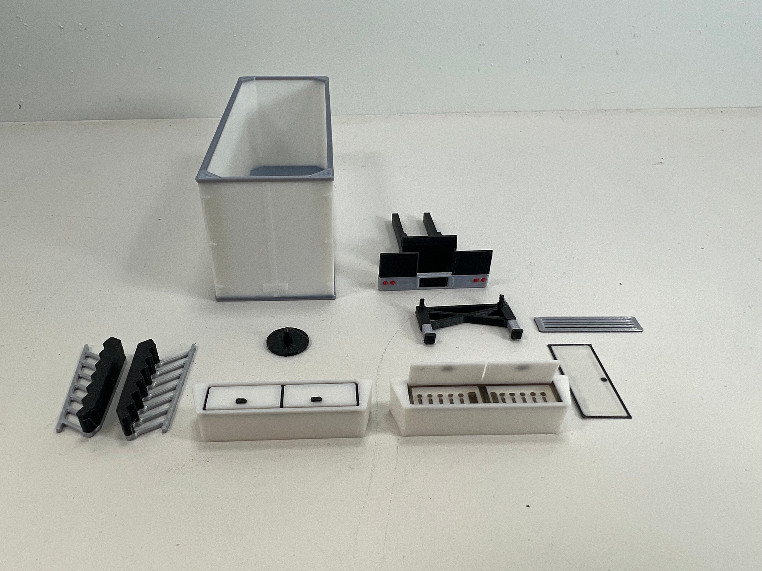 HO Scale PUP Trailer Office/Generator for model trains carnival. With open bottom door.