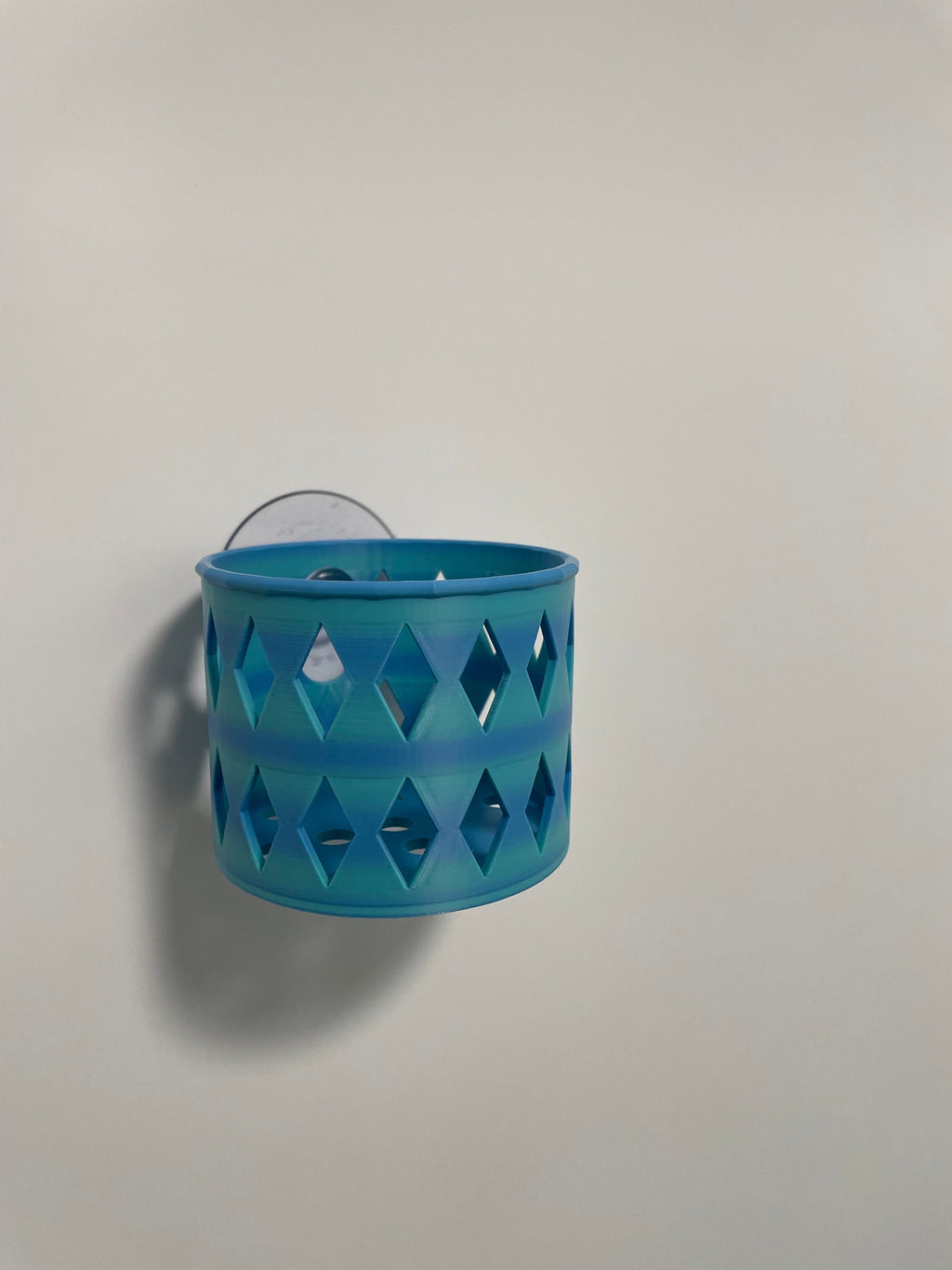 Diamond Shower Steamer Holder: Suction Cup Basket