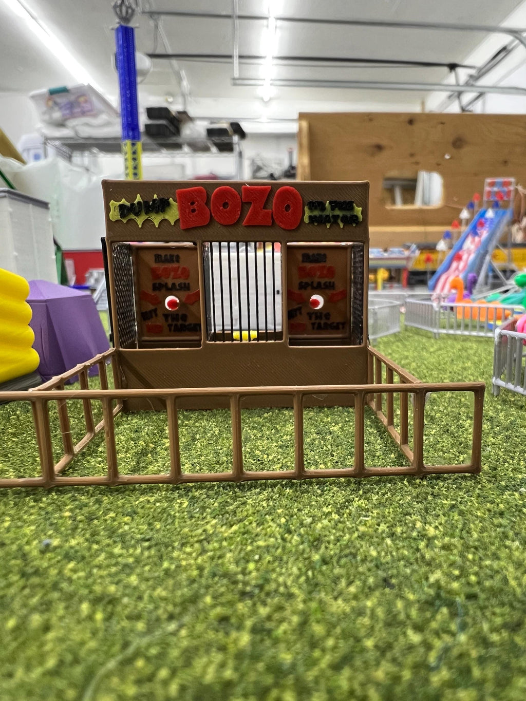 HO Scale BOZO Dunk Tank 1/87