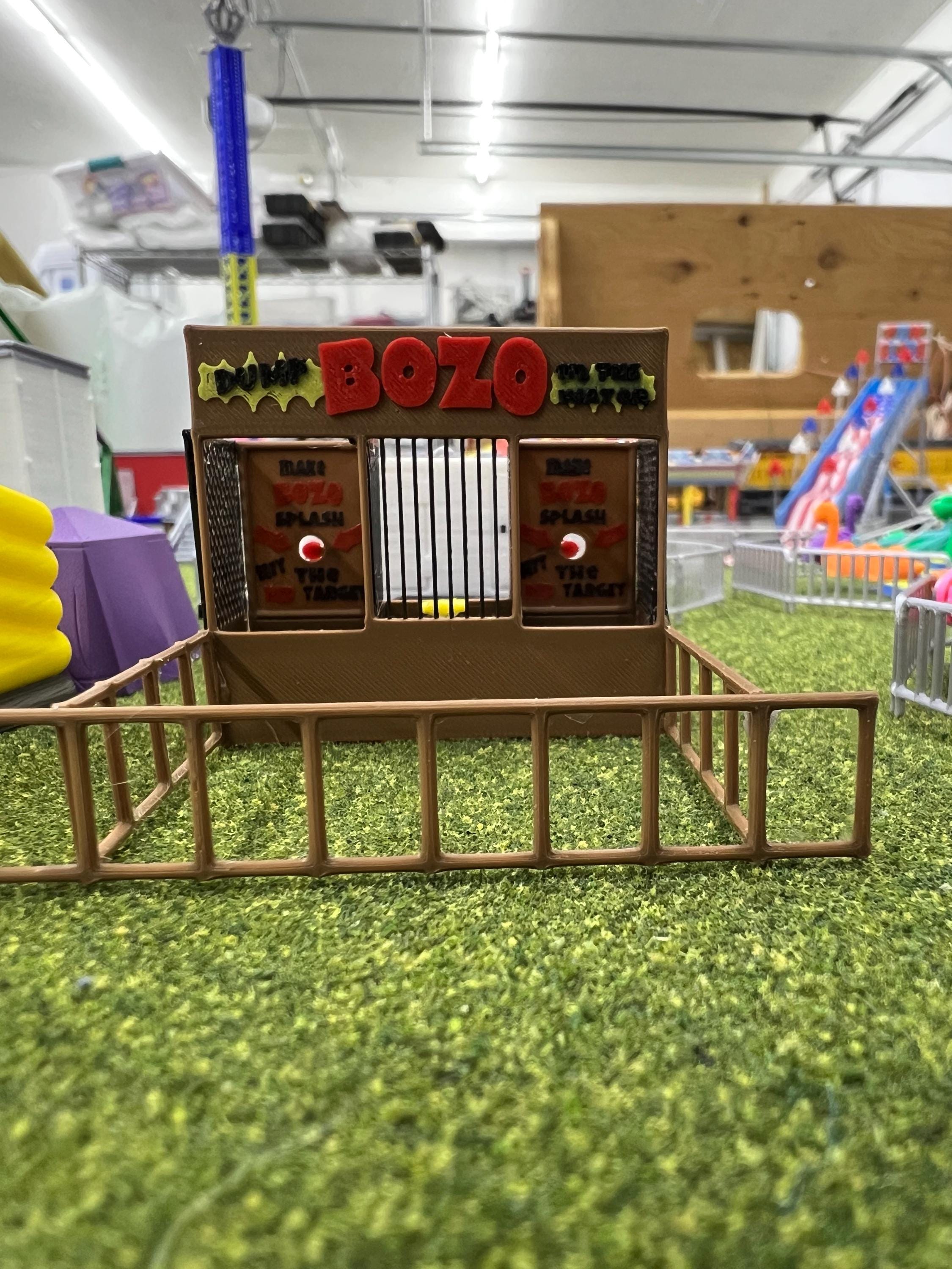 HO Scale BOZO Dunk Tank 1/87