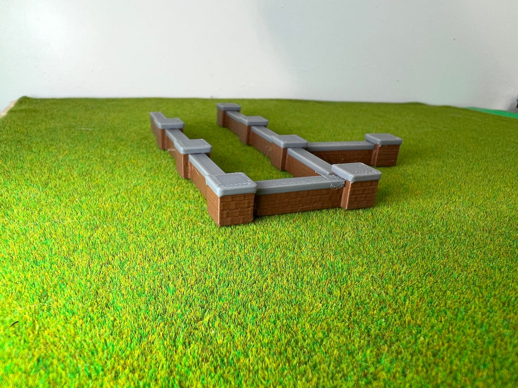 HO Scale Brick Fence in color. (4 pack)