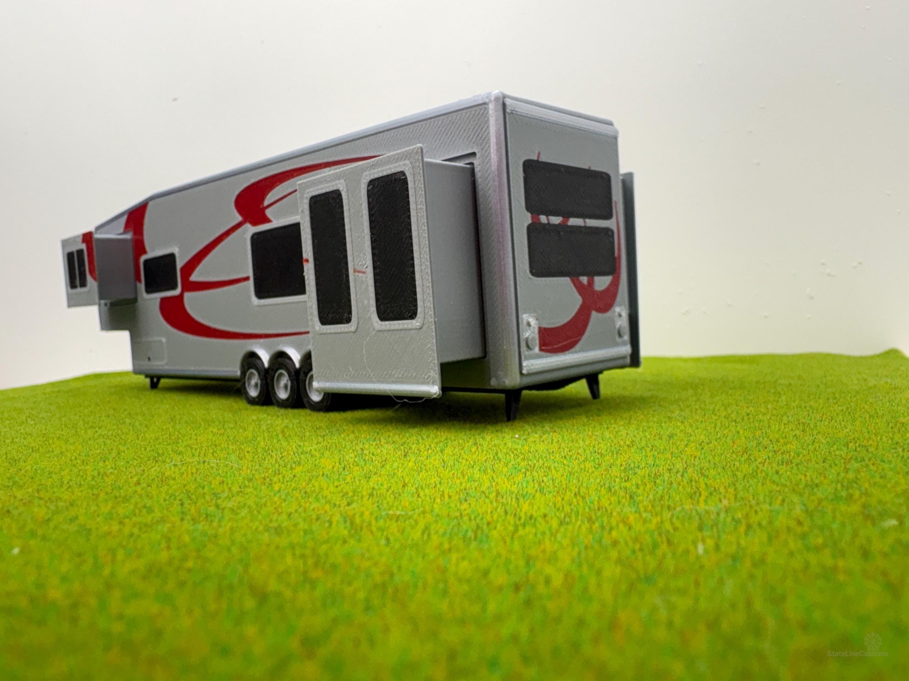 1/64 5th Wheel Camper Trailer for Model Layouts and Dioramas trailer in gray with red