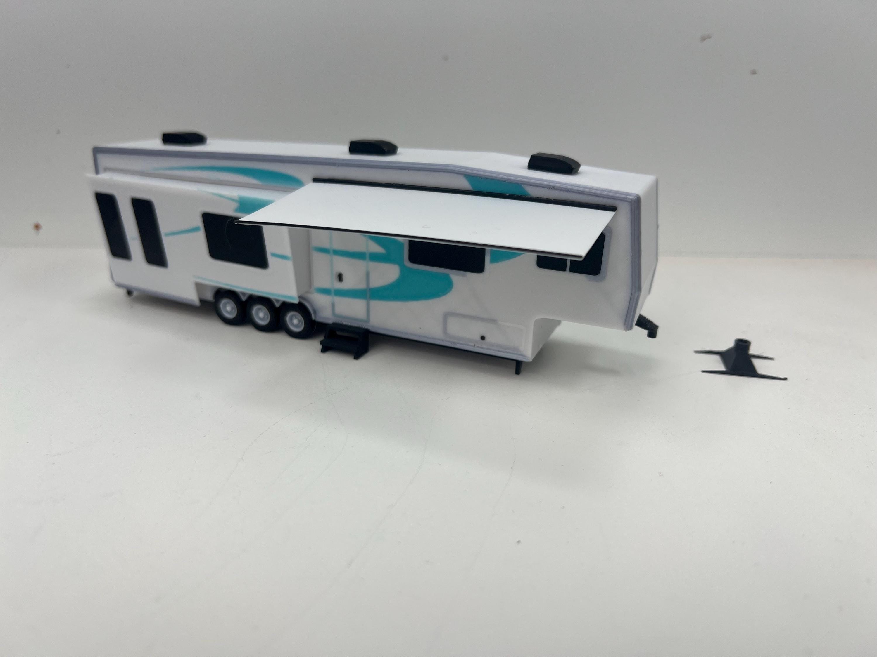 1/64 5th Wheel Camper Trailer for Model Layouts and Dioramas white trailer