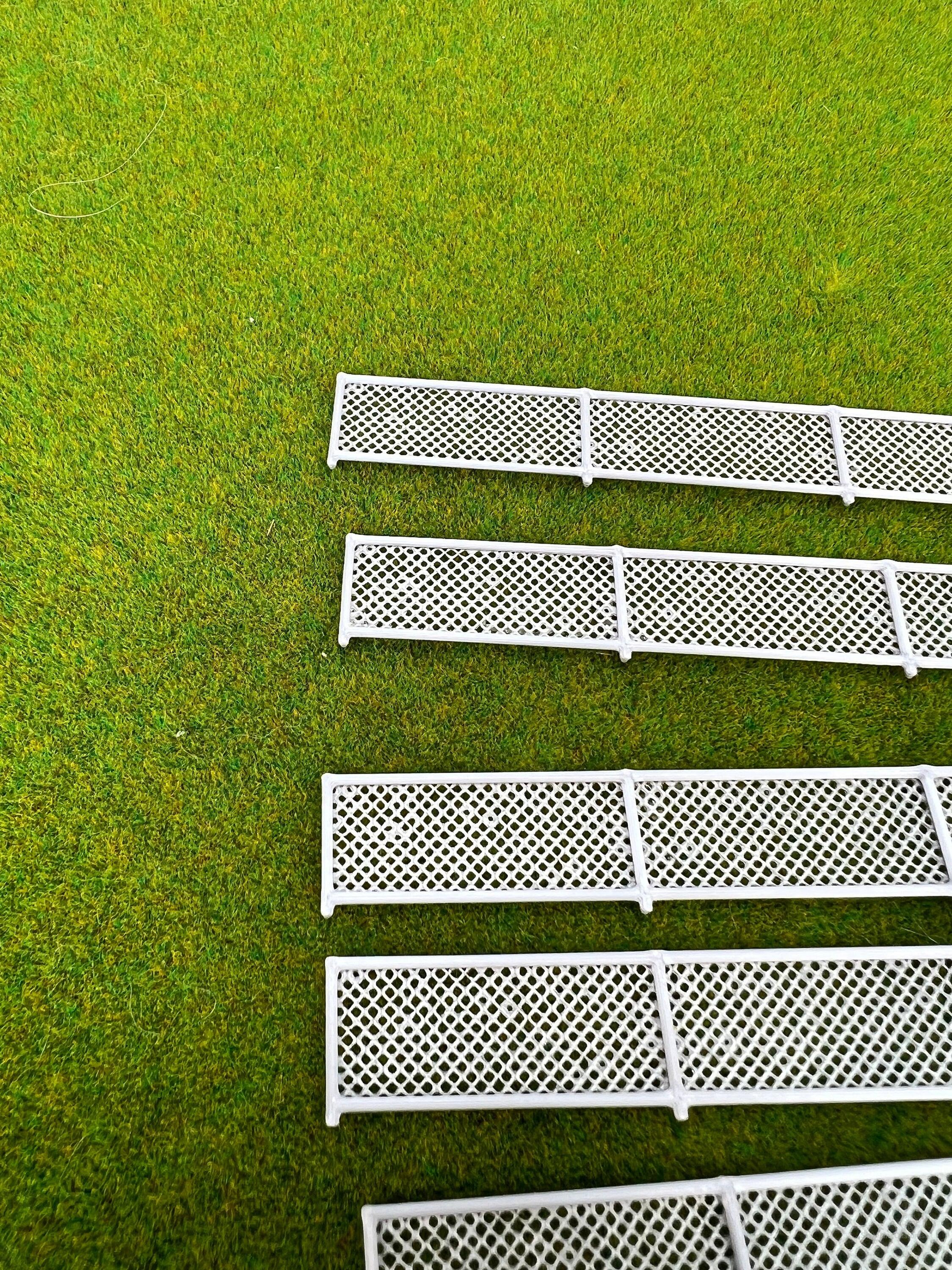 HO Scale chain link fence/residential short fence (5 pack)