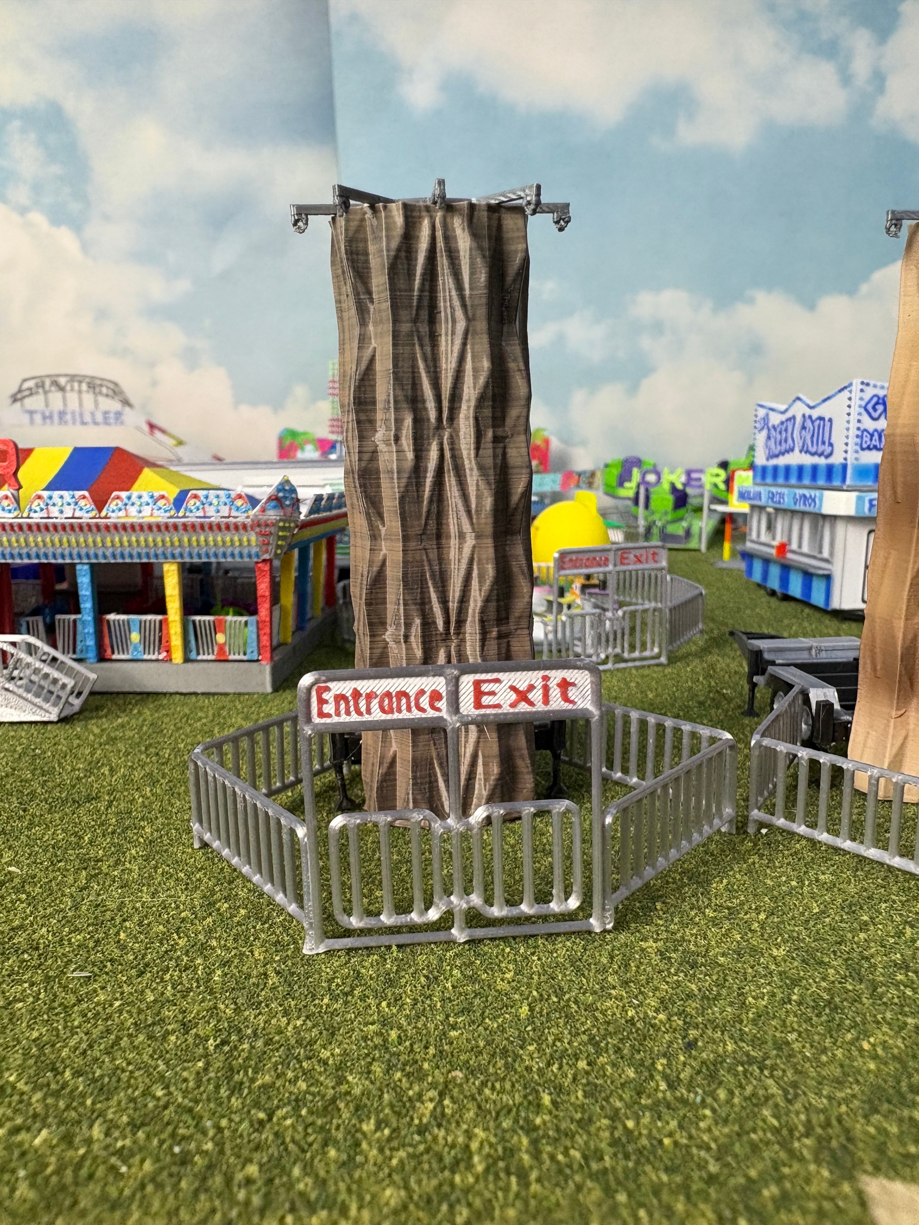 HO Scale Rock Climbing Wall (dark rock or sandstone)