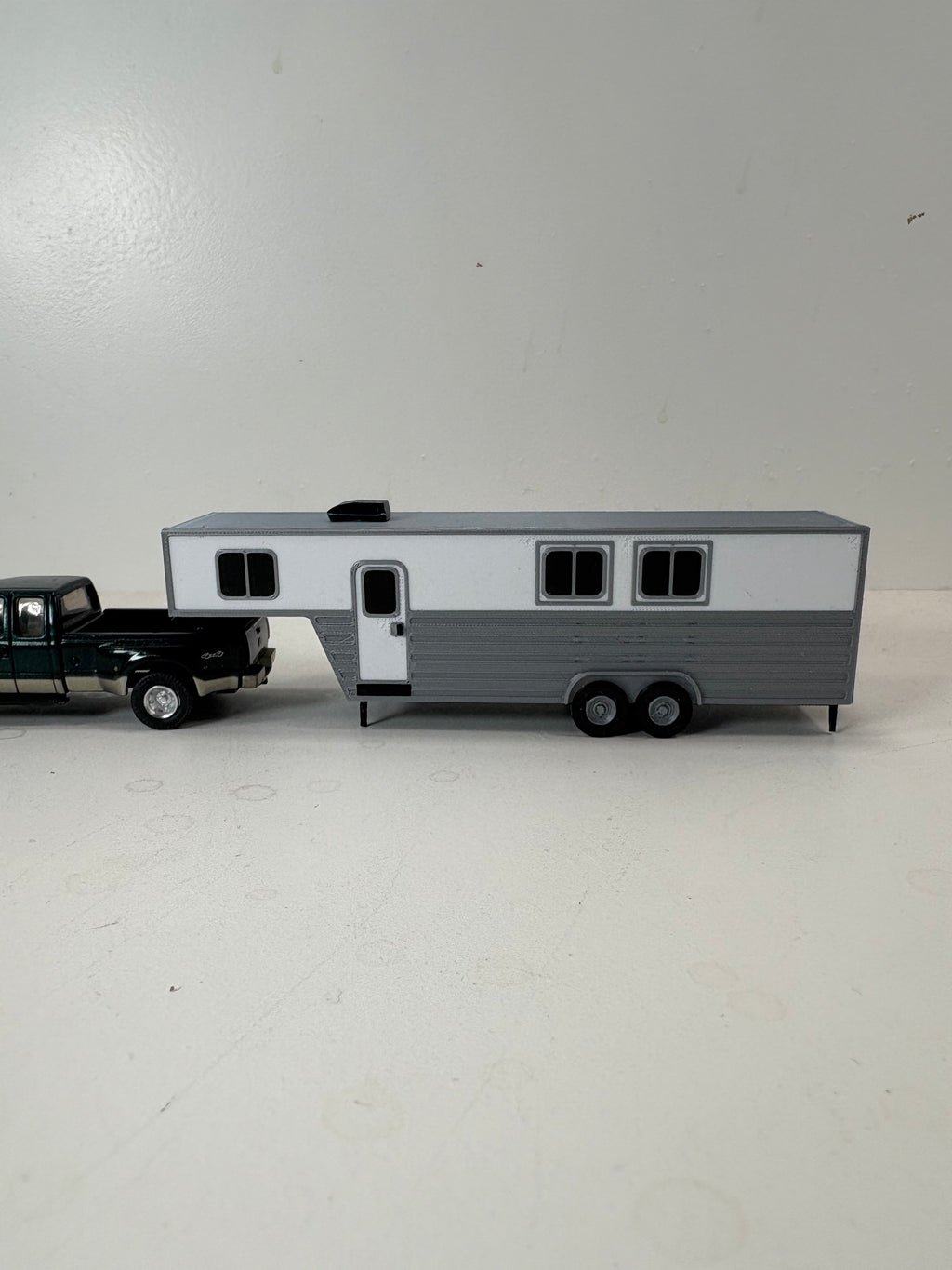 HO Scale Small Horse Trailer (white or black)