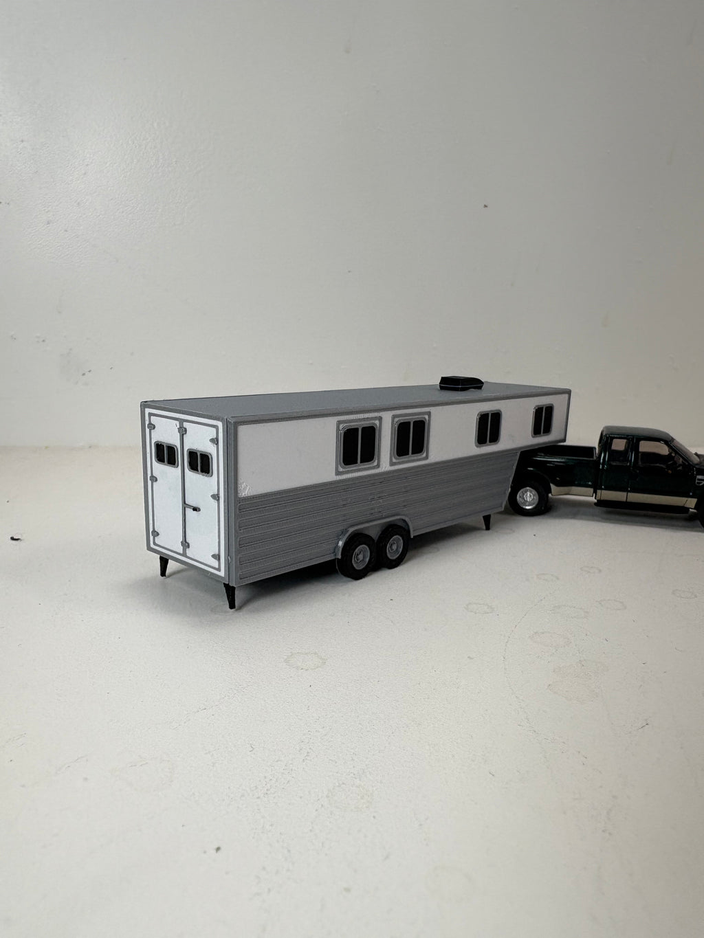 HO Scale Small Horse Trailer (white or black)
