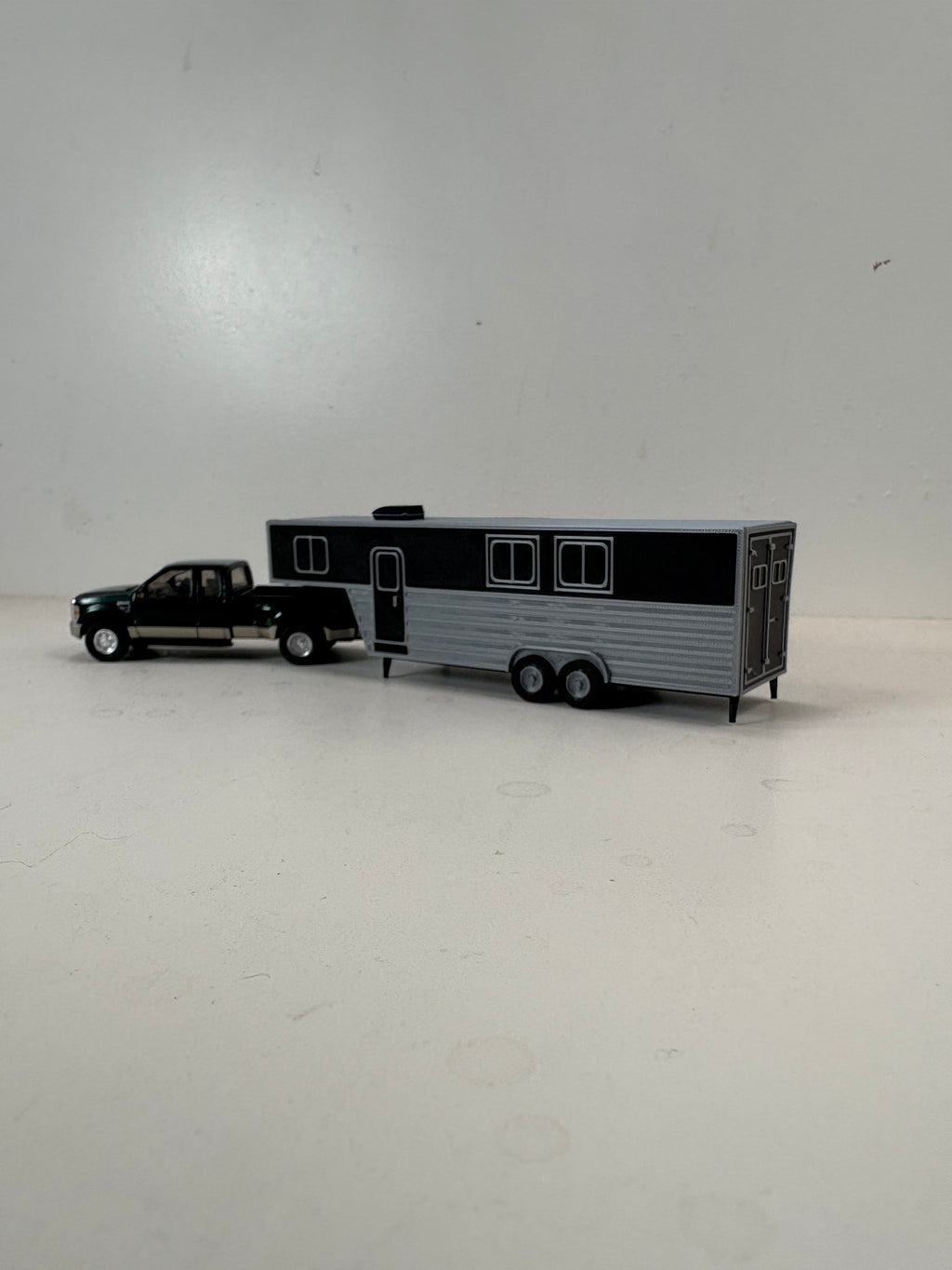 HO Scale Small Horse Trailer (white or black)