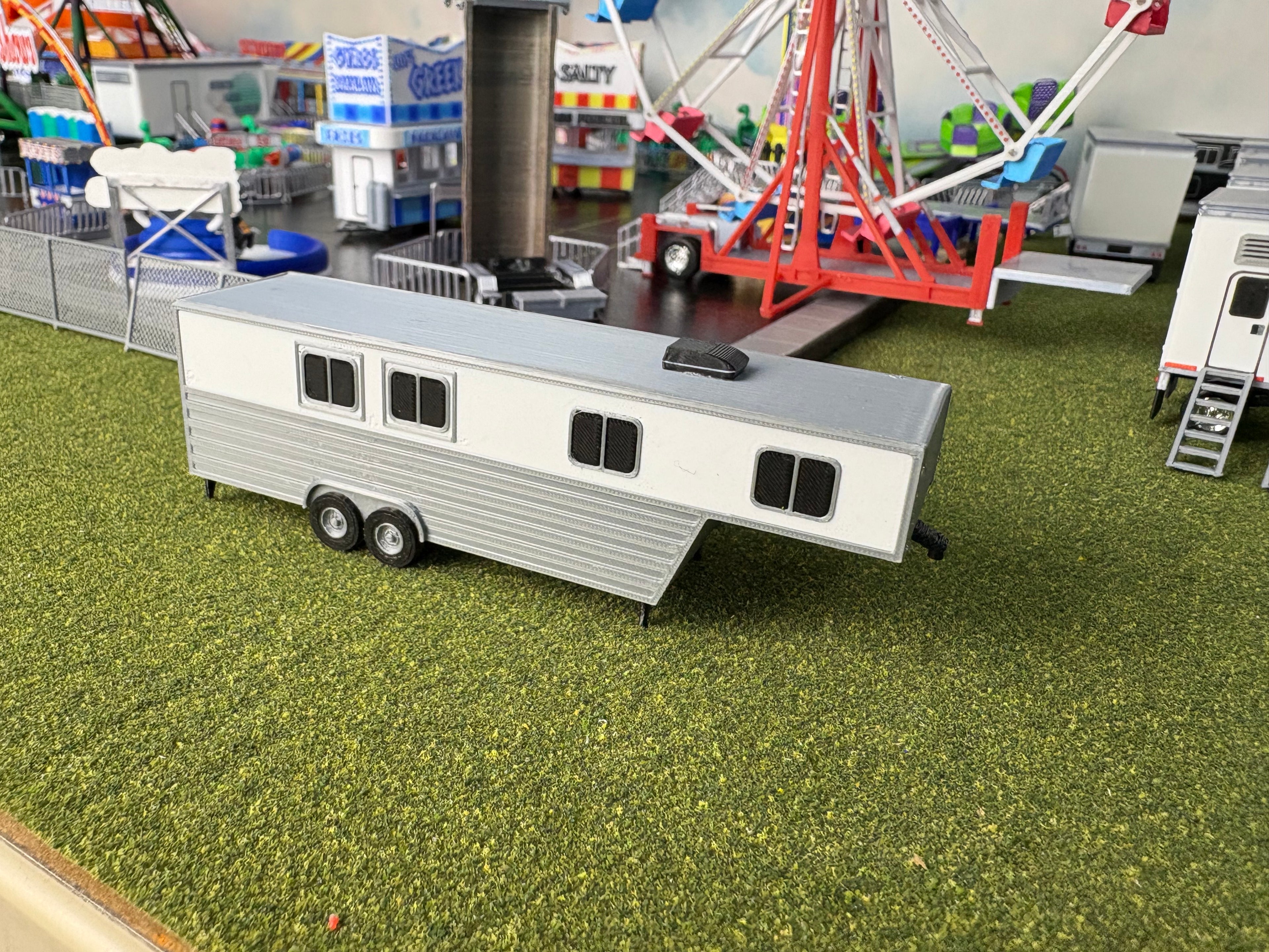 HO Scale Small Horse Trailer (white or black)