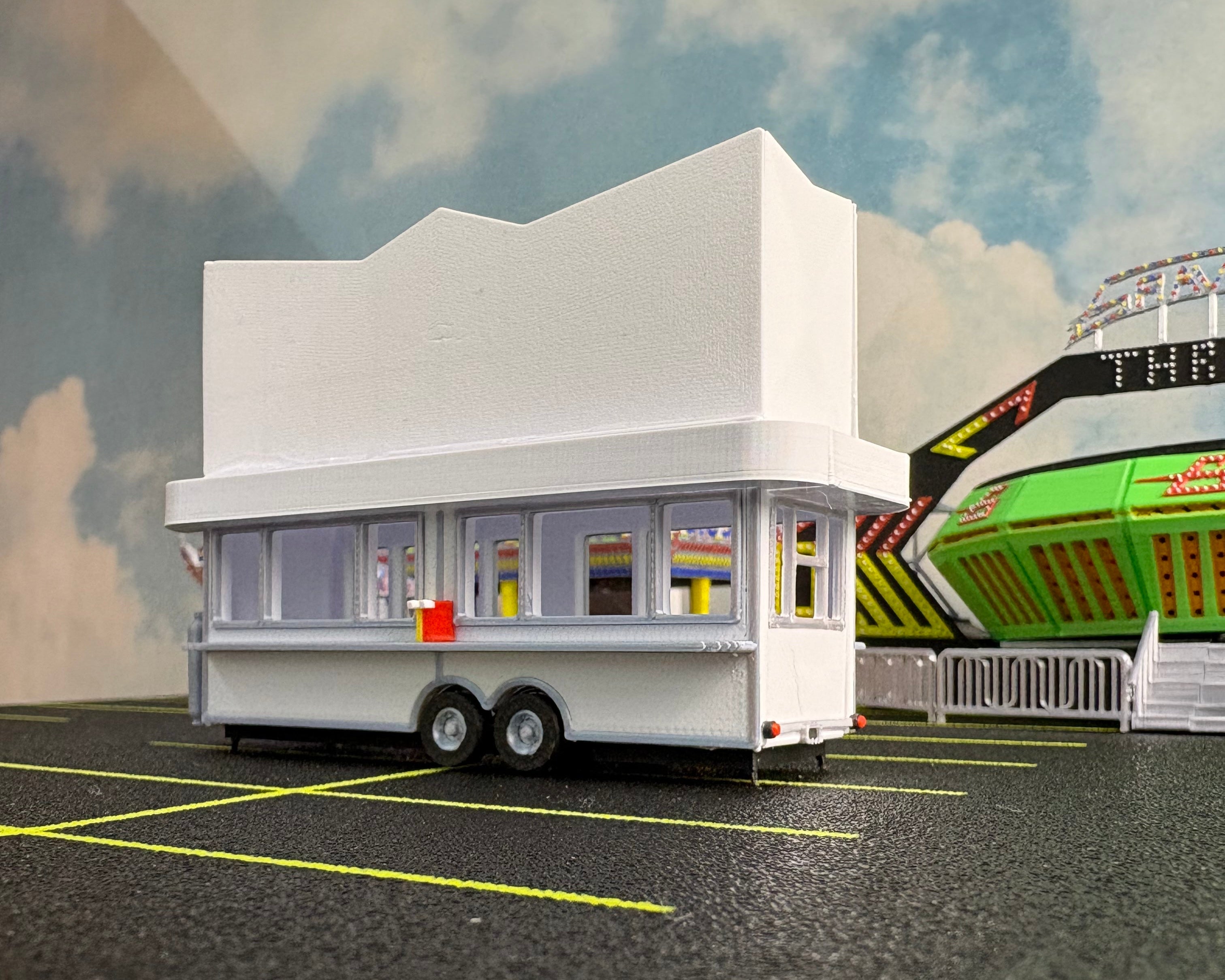 HO Scale White Food Trailer (modeler's special)