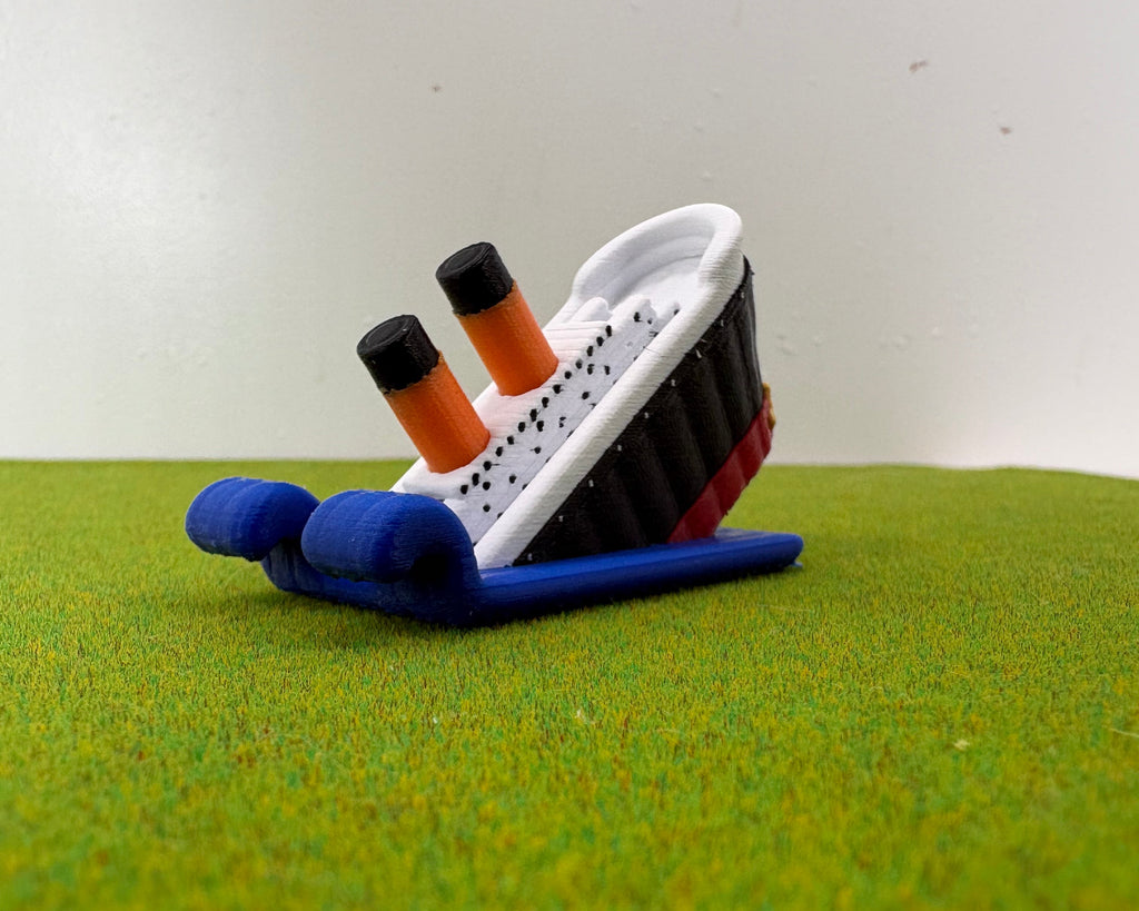 N Scale Titanic Inflatable Slide