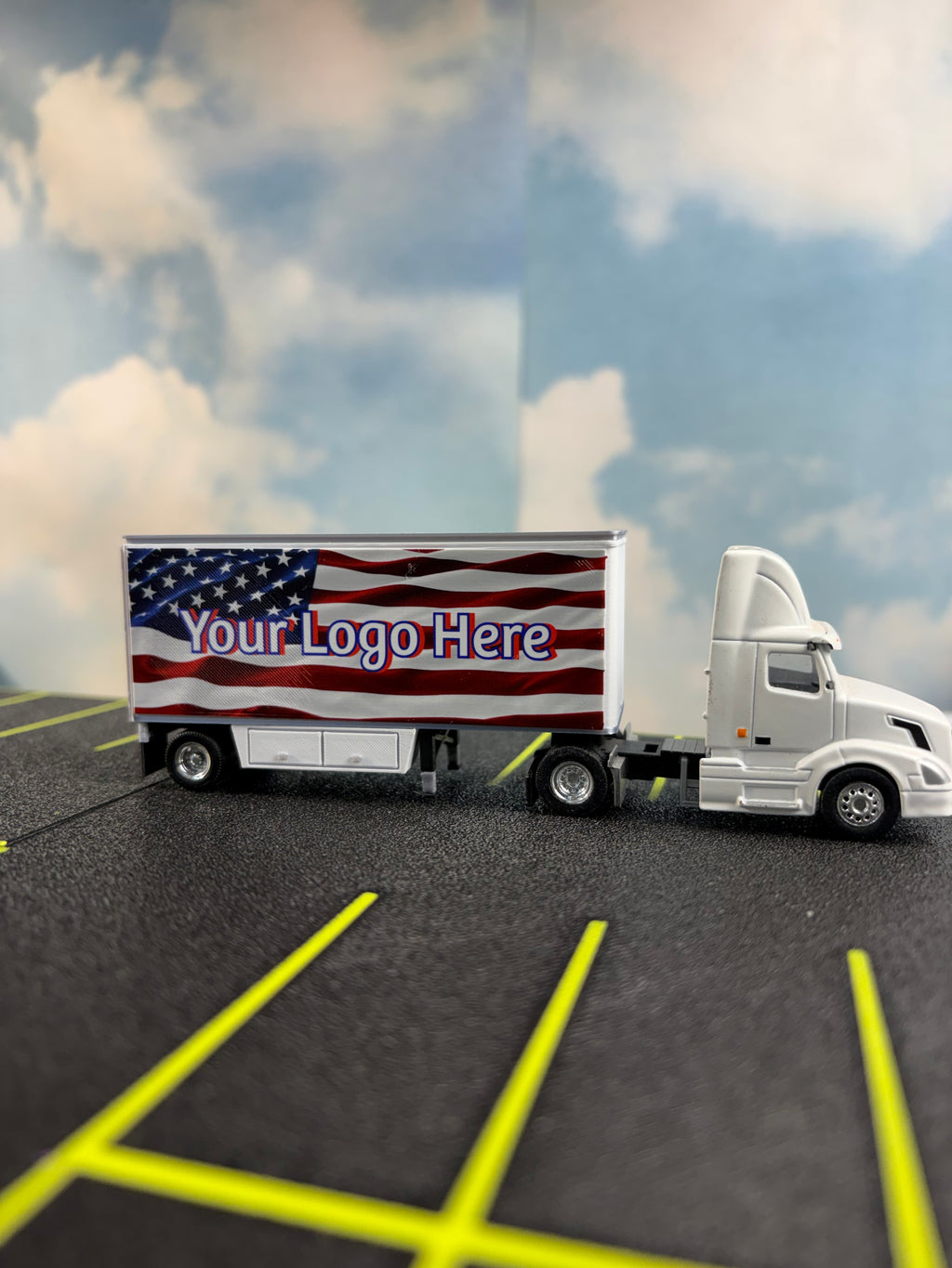 HO Scale PUP Trailer Kit (Custom Graphics)