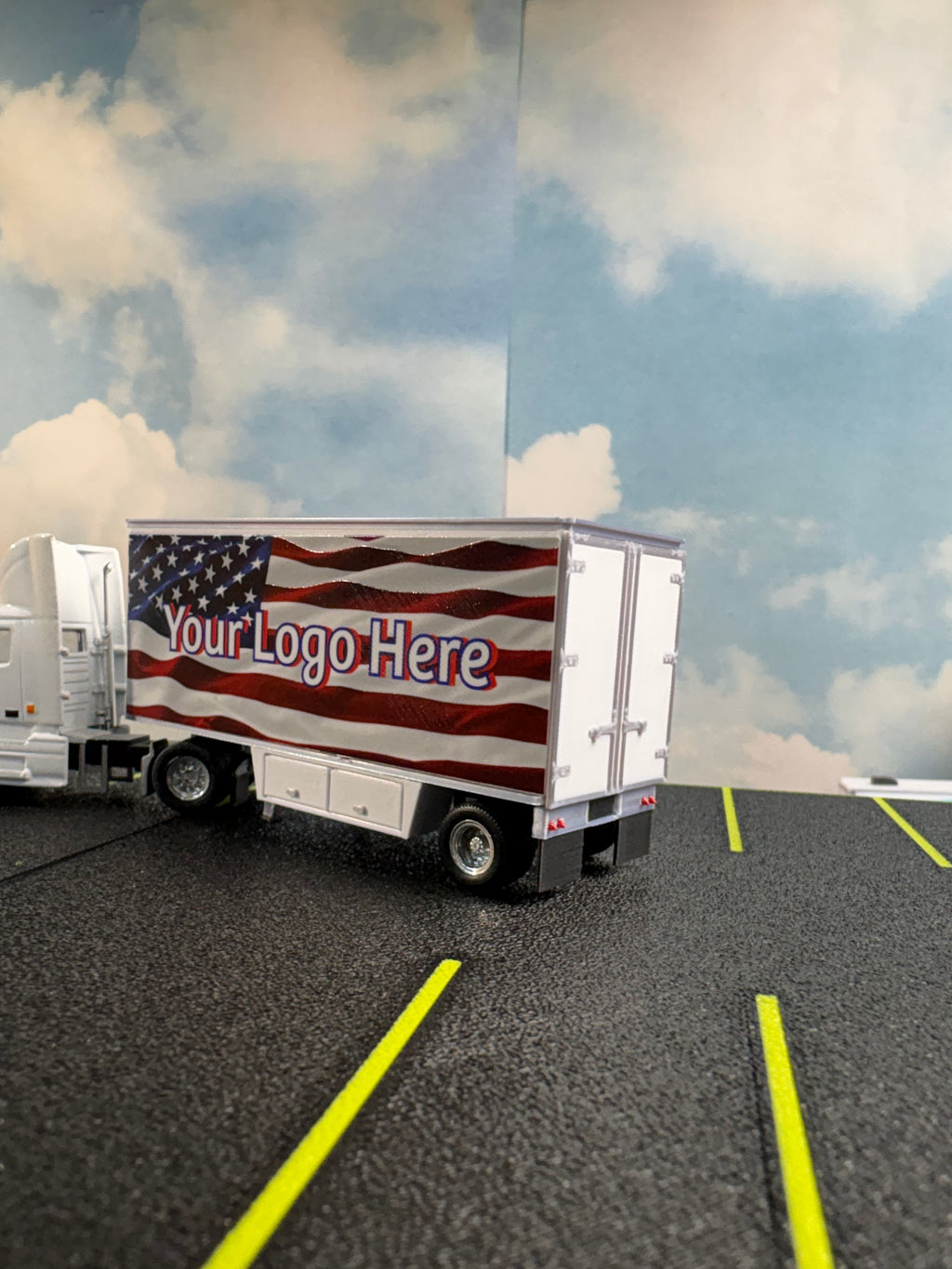 HO Scale PUP Trailer Kit (Custom Graphics)