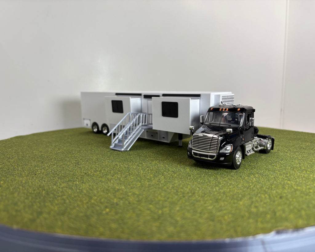 1/64 Scale Office Trailer Kit (white in color)
