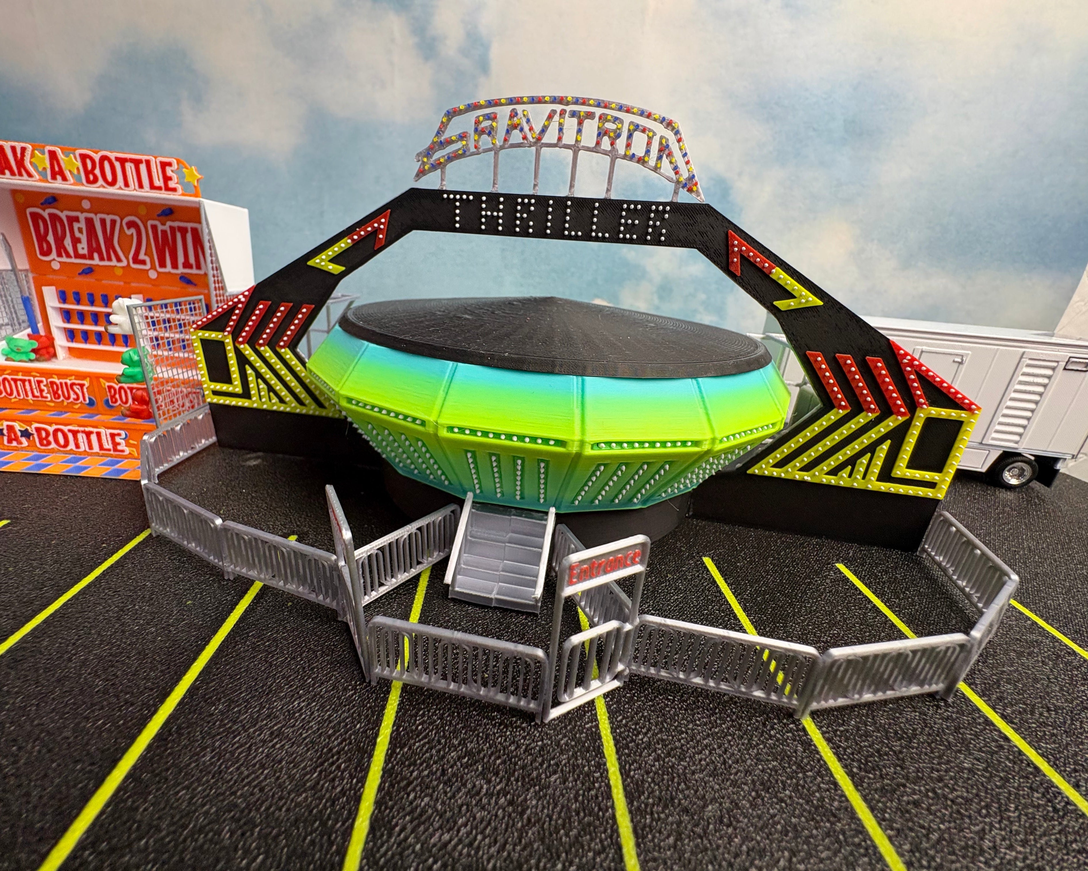 HO Scale Static Gravitron (green)