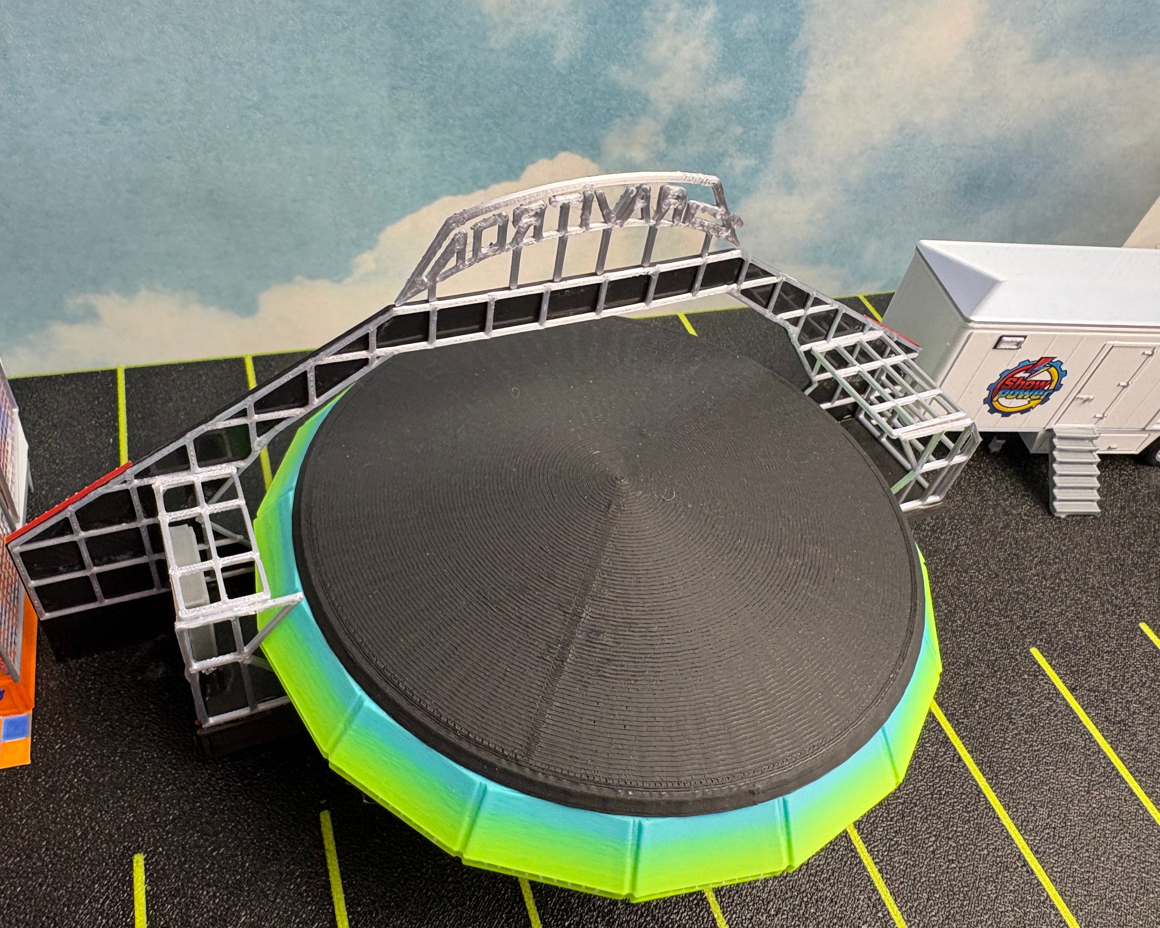HO Scale Static Gravitron (green)
