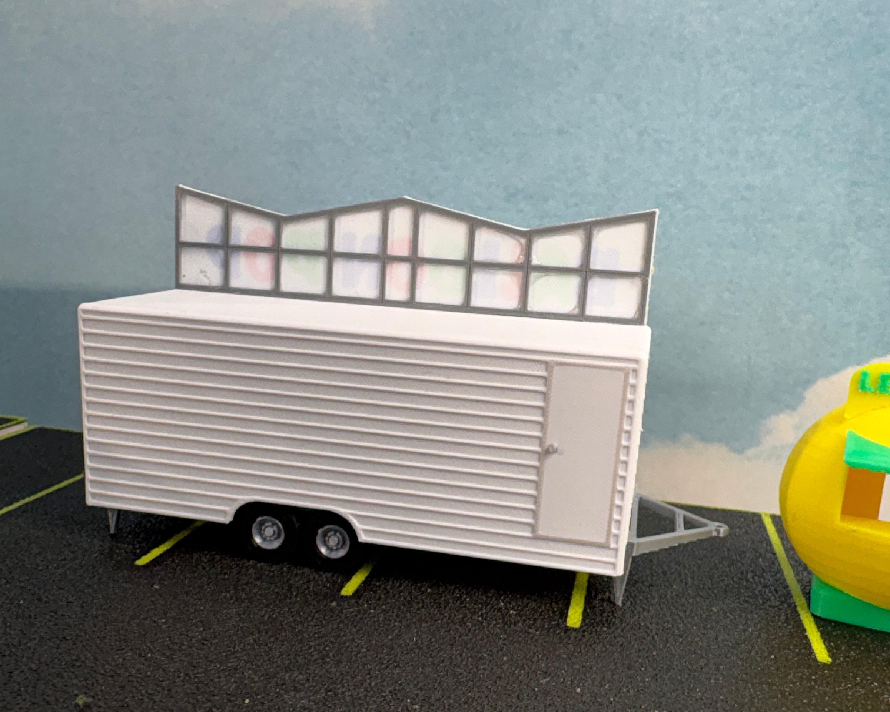 HO Scale Balloon Pop Game Booth