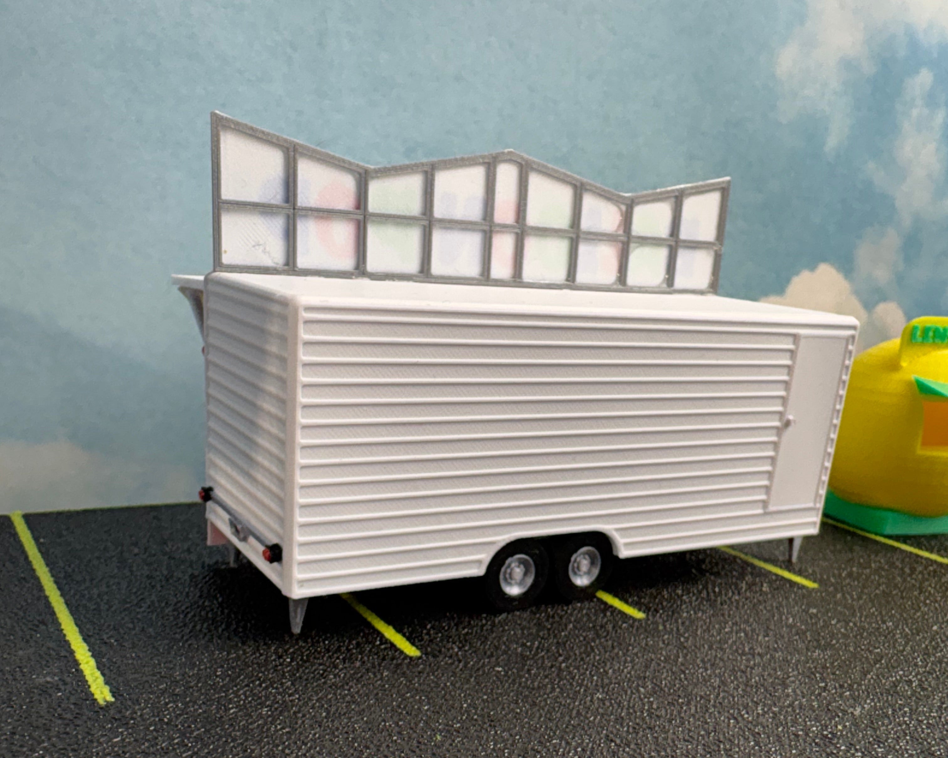 HO Scale Balloon Pop Game Booth