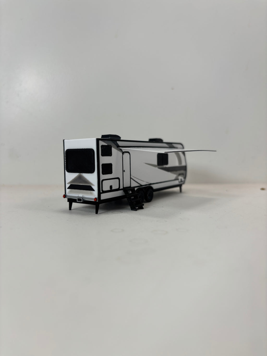 HO Scale Bumper Pull Camper 1/87