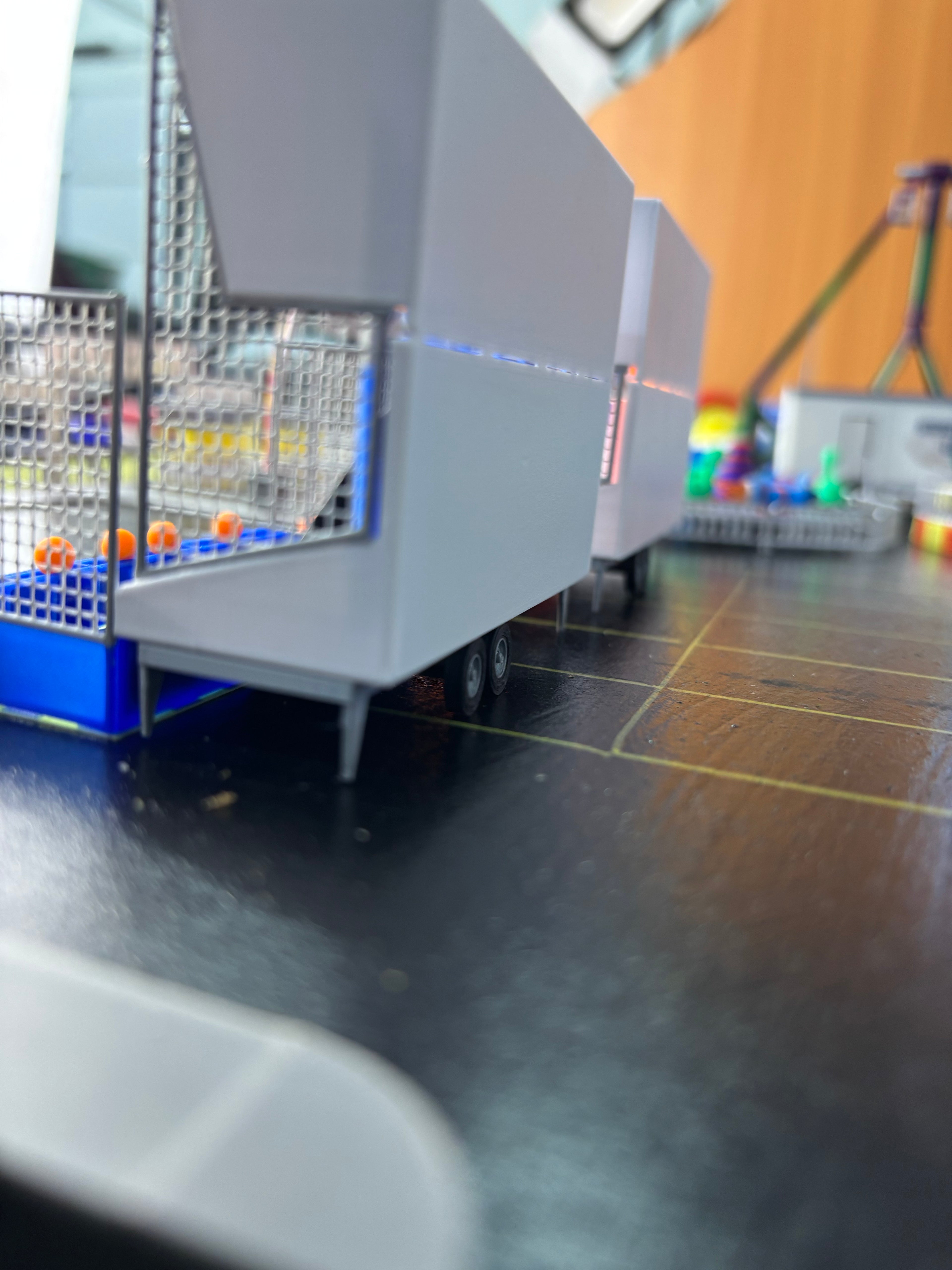 HO Scale Break-a-Bottle Game Booth