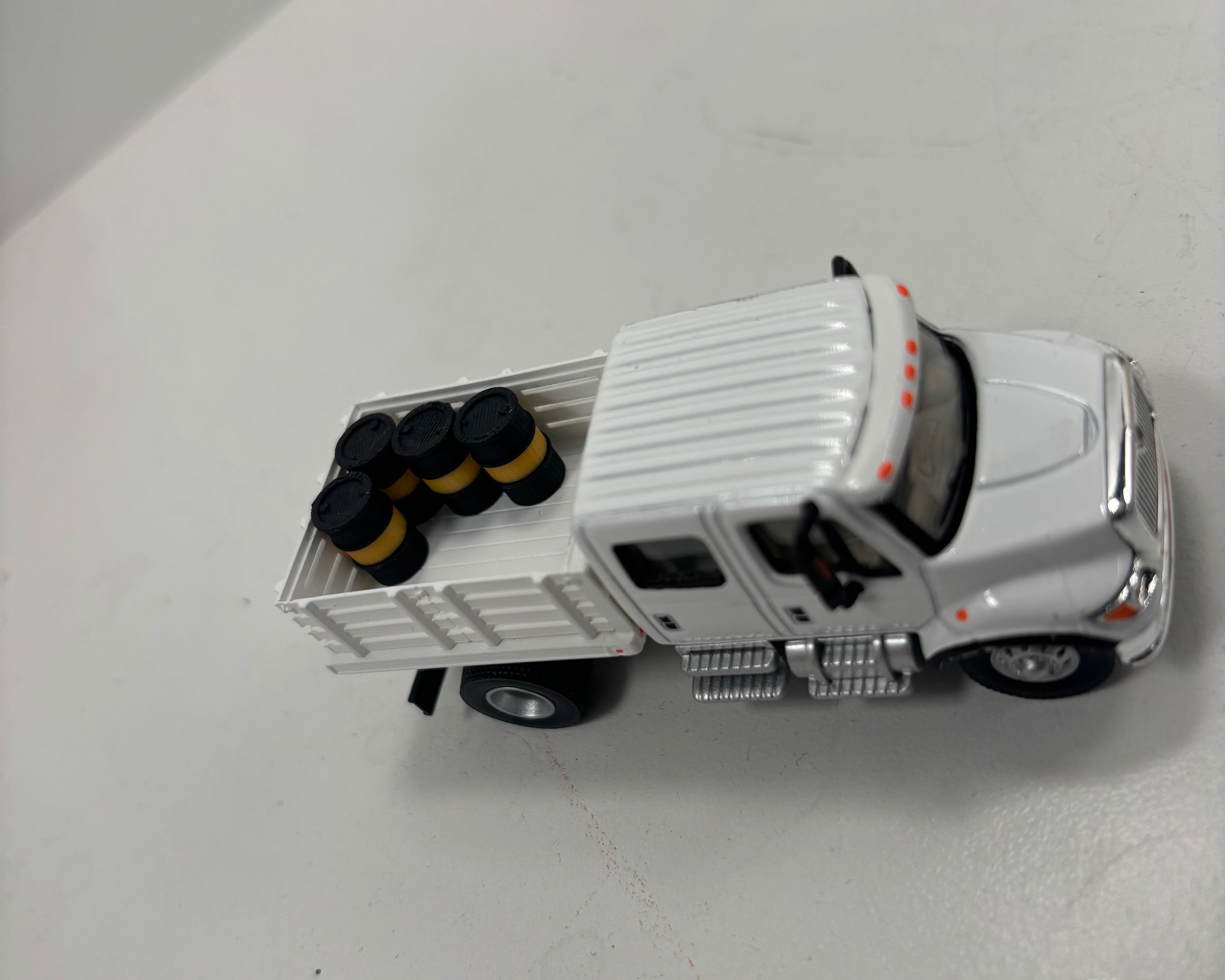 HO Scale CAT Oil Barrel (10 pack)