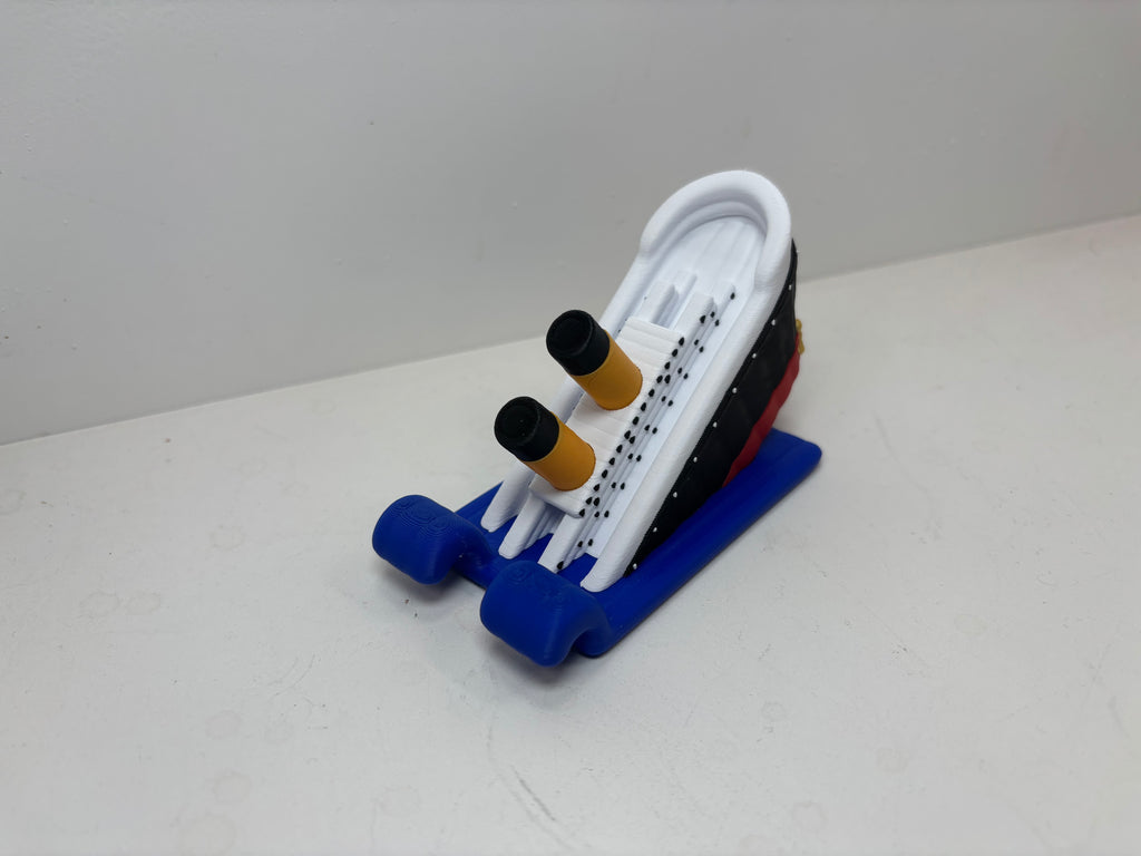 HO Scale Titanic Inflatable Slide