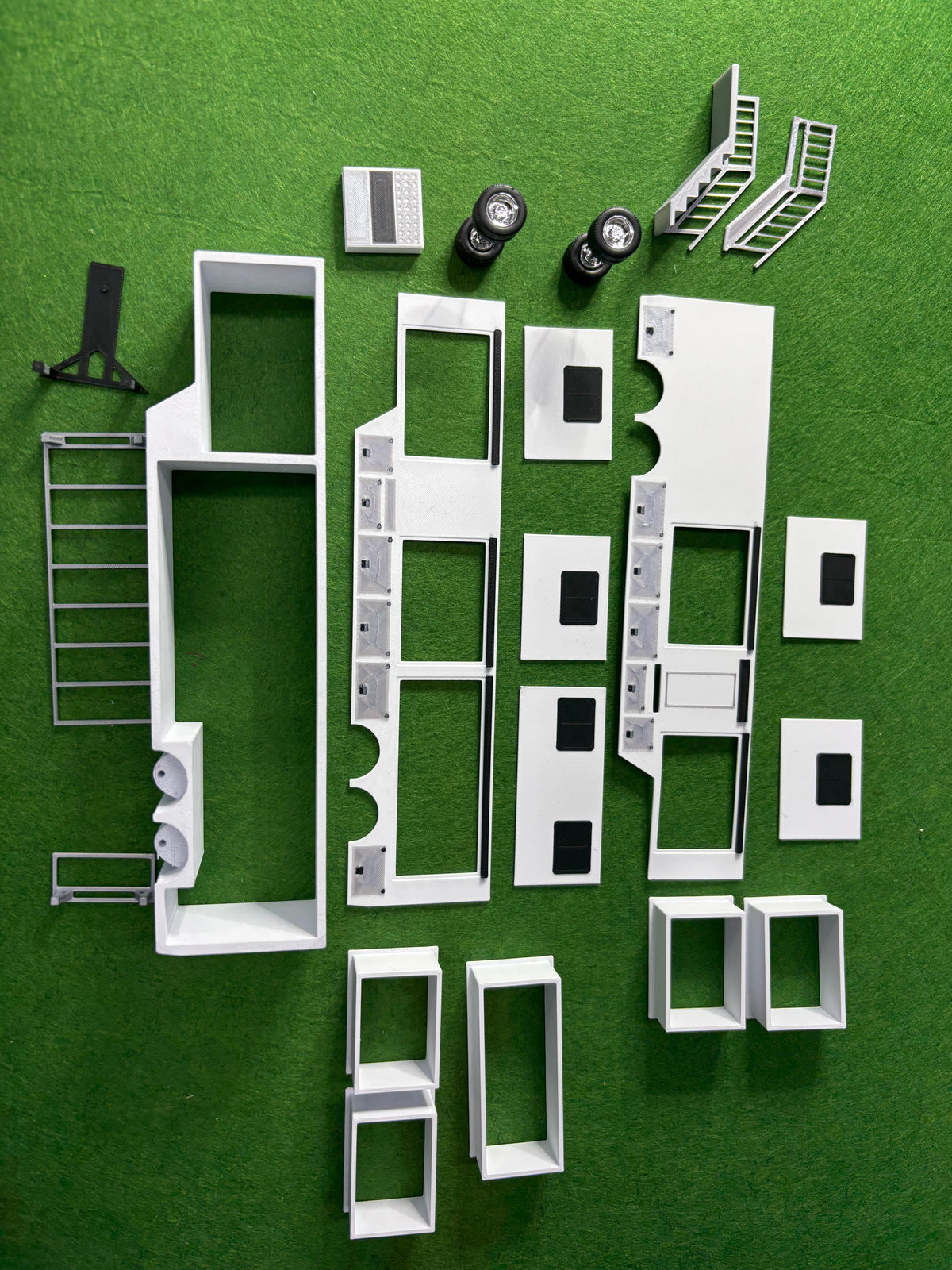 HO Scale Office Trailer (white)