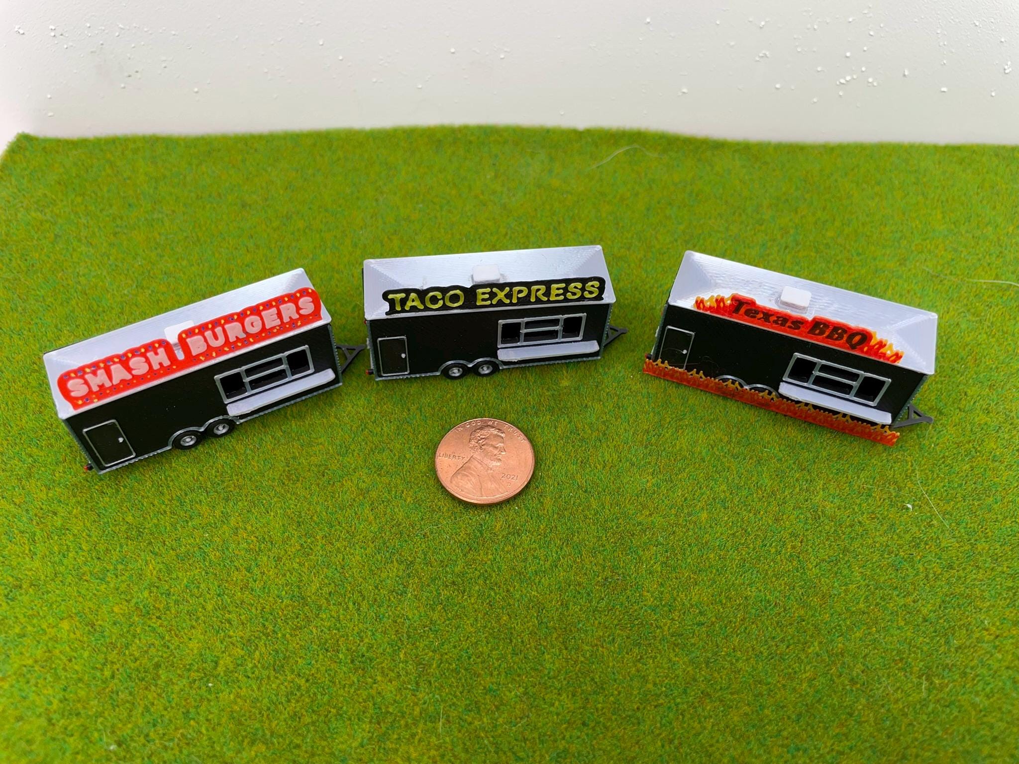 N Scale Food Trailer Kit: Texas BBQ, Taco Express, Smash Burger Diorama