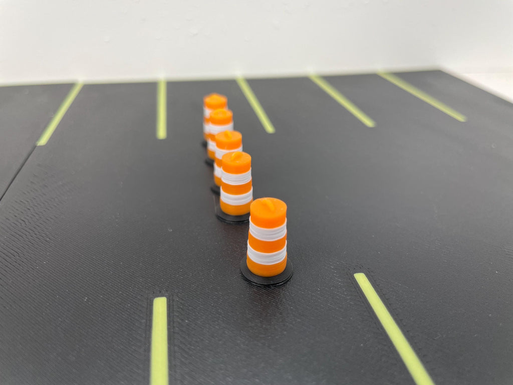 1/64 Scale Traffic Barrel for Construction Site in color (6 pack)