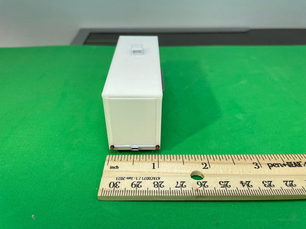 HO Scale White Food Trailer for Model Train Layouts and Dioramas