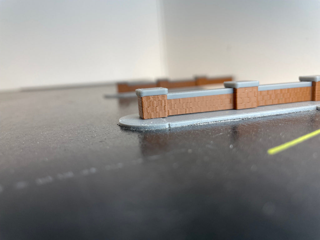 HO Scale Brick Fence in color. (4 pack)