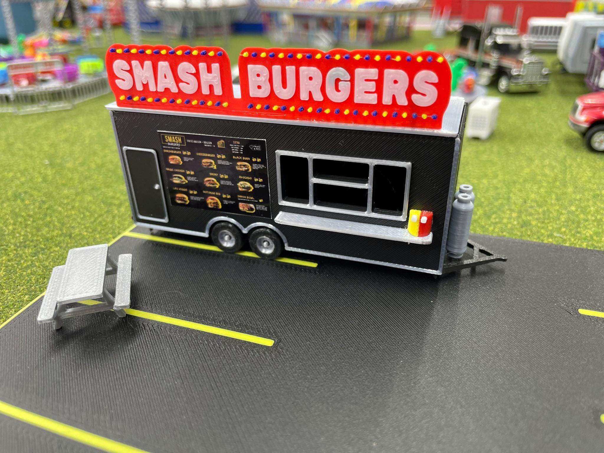 HO Scale Food Trailer for Model Train Layouts and Dioramas Smash Burger