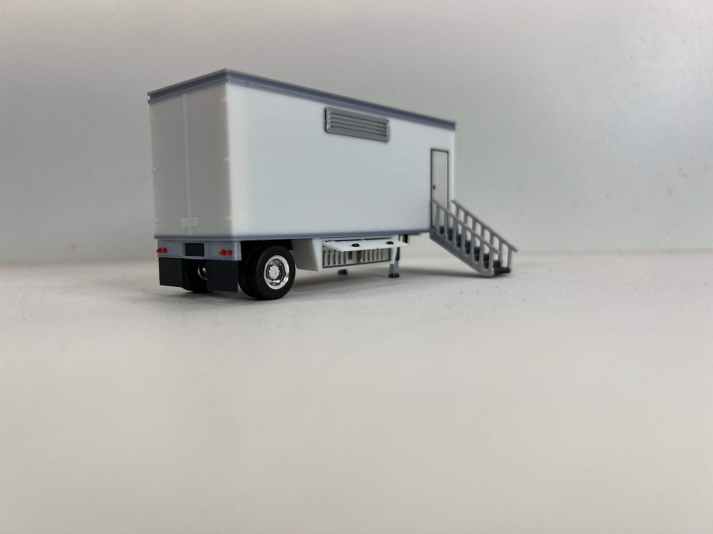 HO Scale PUP Trailer Office/Generator for model trains carnival. With open bottom door.